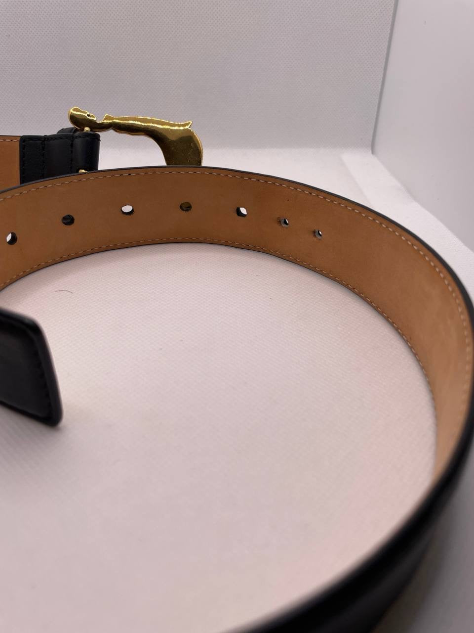 Cintura Versace nera dettagli oro