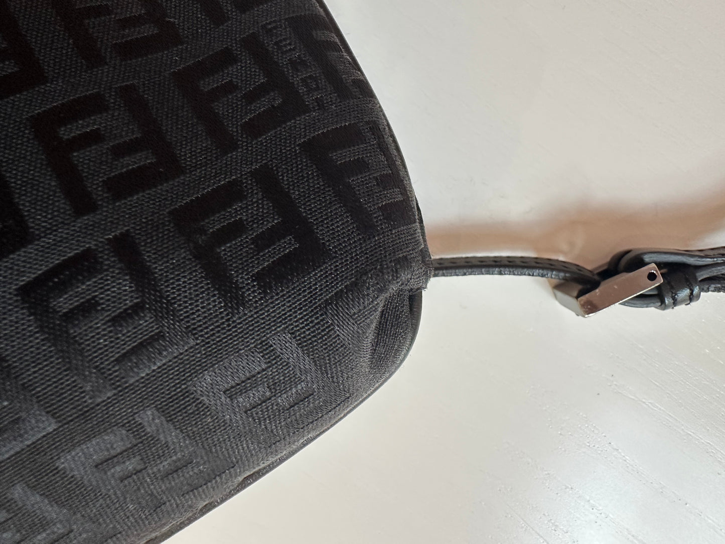 Borsa Tracolla Fendi zucchino nera